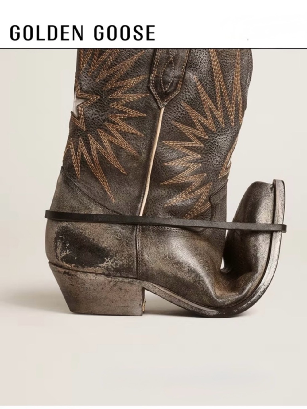 GOLDEN GOOSE
Women low Wish Star boots in black leather with silver star Sz 36 - Picture 2 of 16